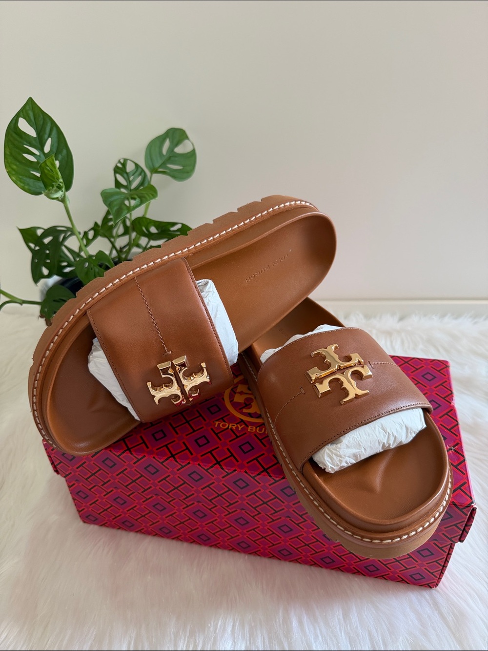 Tory Burch Everly Anatomic Lug Paris Nappa Slide - Picture 5 of 8